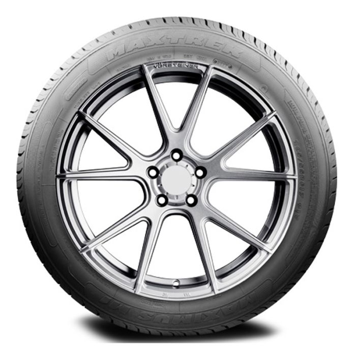 Maximus M1 High-Performance Tyre - 245/45ZR19