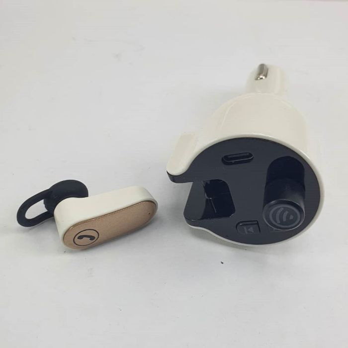 Bluetooth FM Transmitter with Hands-Free Calling and USB Charger - G52