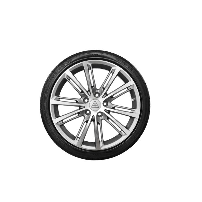 Three-A UHP P606 - 225/40R18
