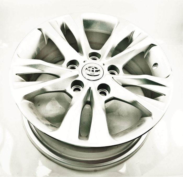 Alloy Wheel (Rim 17), White - 653